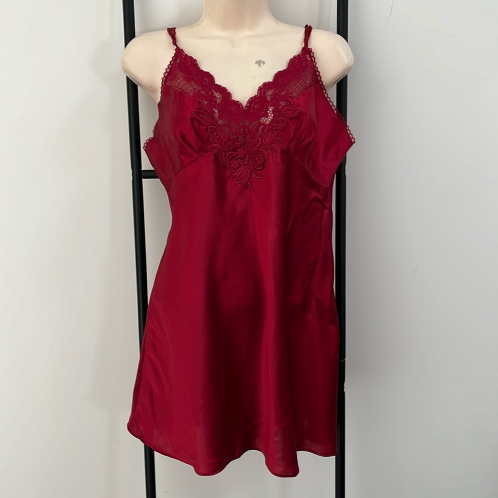 Vintage Victoria’s Secret Red Lace Nightgown Sexy Women Size M